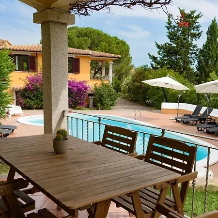 Feriehus Agrifoglio Monte Petrosu